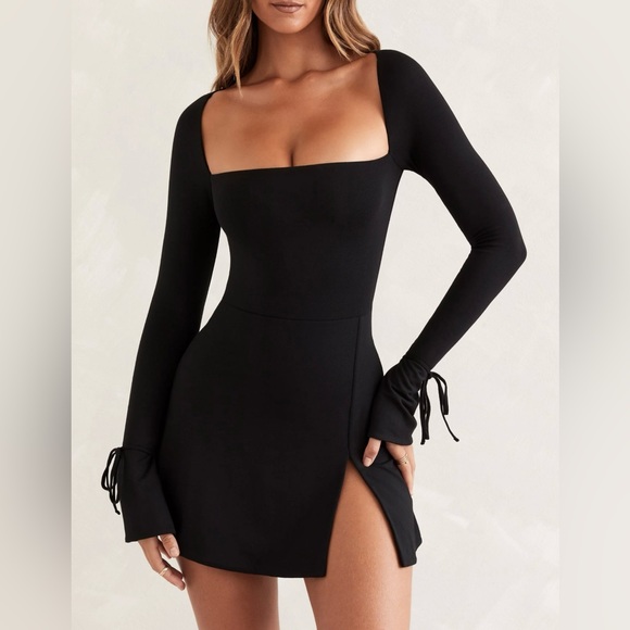 Oh Polly Dresses & Skirts - Oh Polly Baize Square Neck Long Sleeve Mini Dress Black 8 NWT IN PACKAGE
